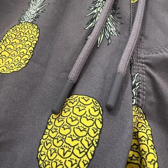 Hurley Shorts Size M Boardshorts With inner lining Pineapple Design Purple - Picture 5 of 9